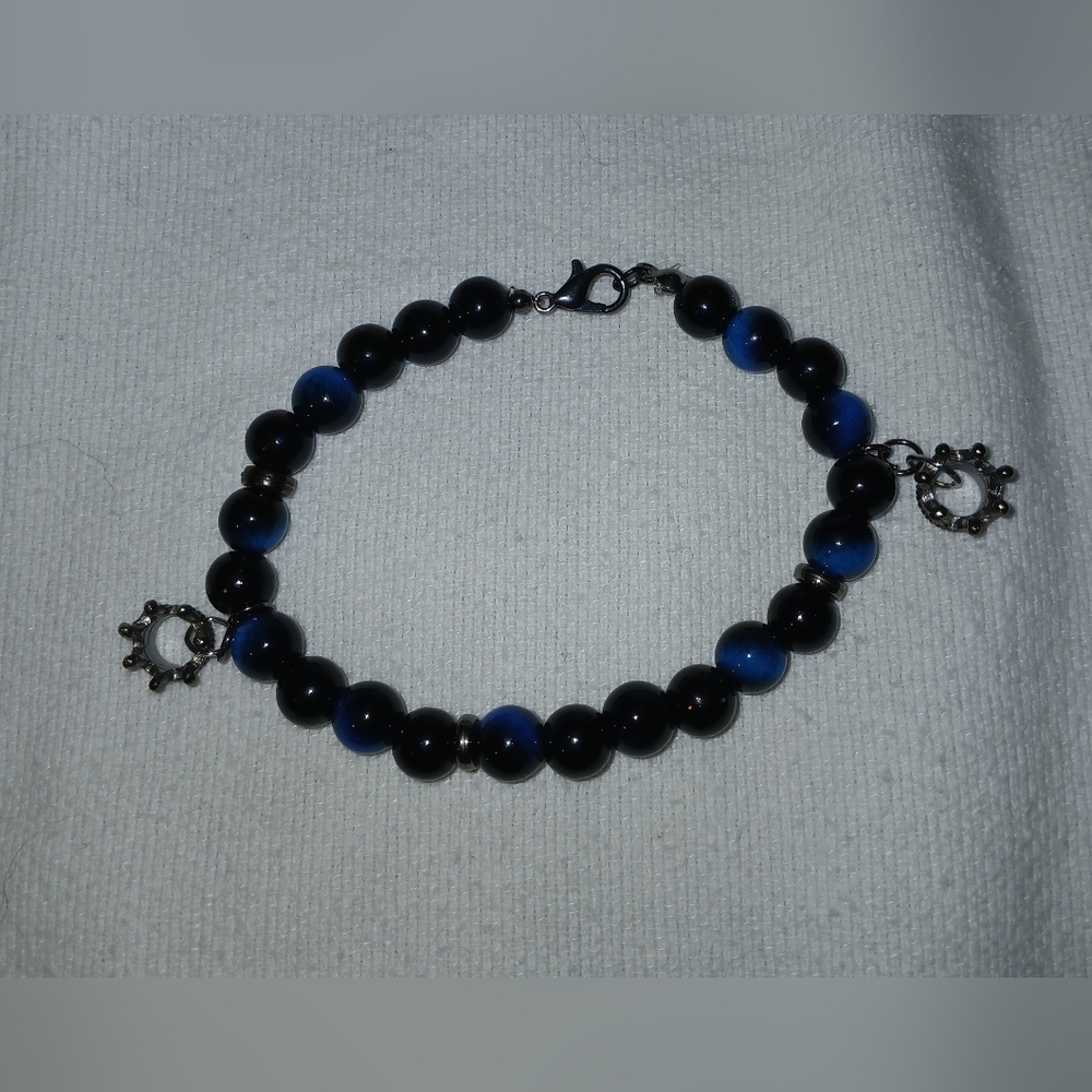 NWT Handcrafted Men's Blue & Black Cat Eye Beaded Bracelet.